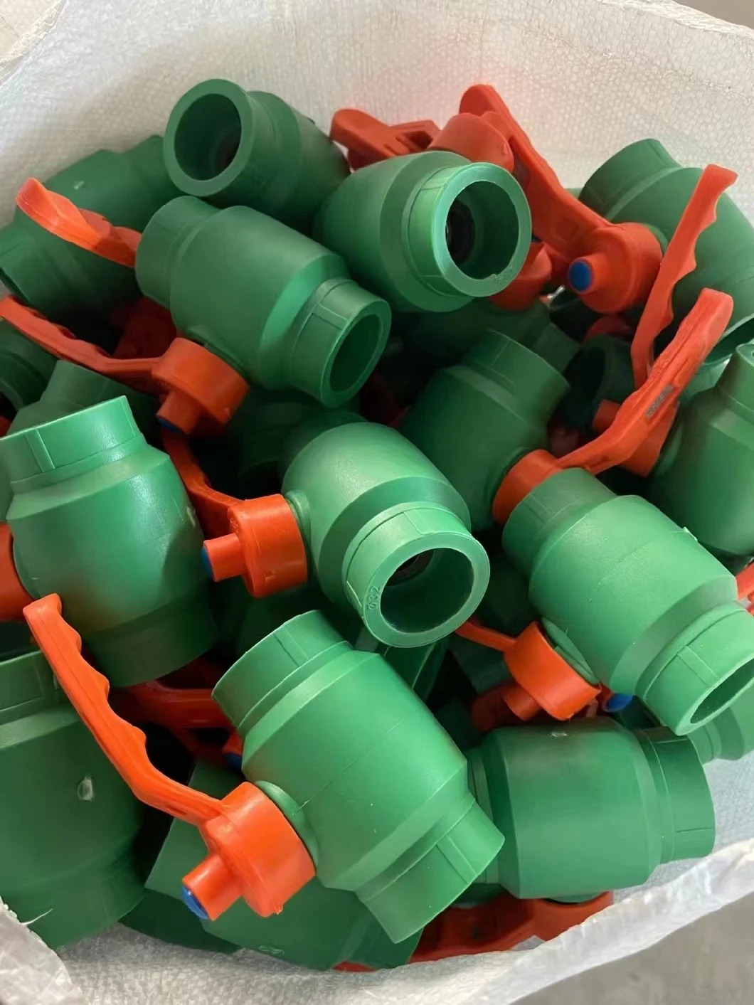 Promotion Cheap Price PPR Plastic 100% New Material Ball Valve with Certicifate